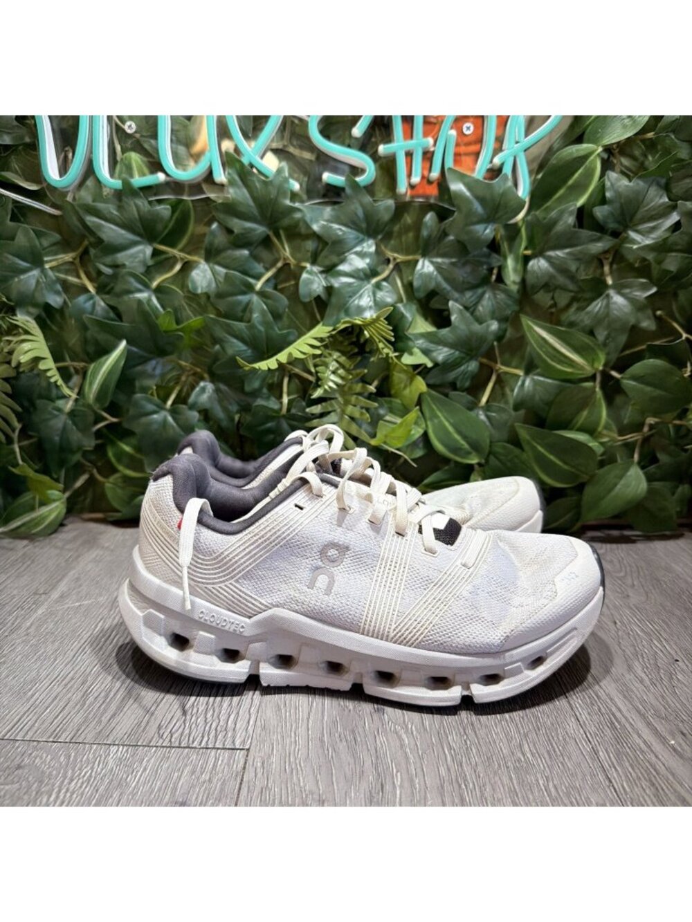 On Cloudgo Womens Size 7.5 US White Glacier Gray Athletic Running Shoes Sneakers